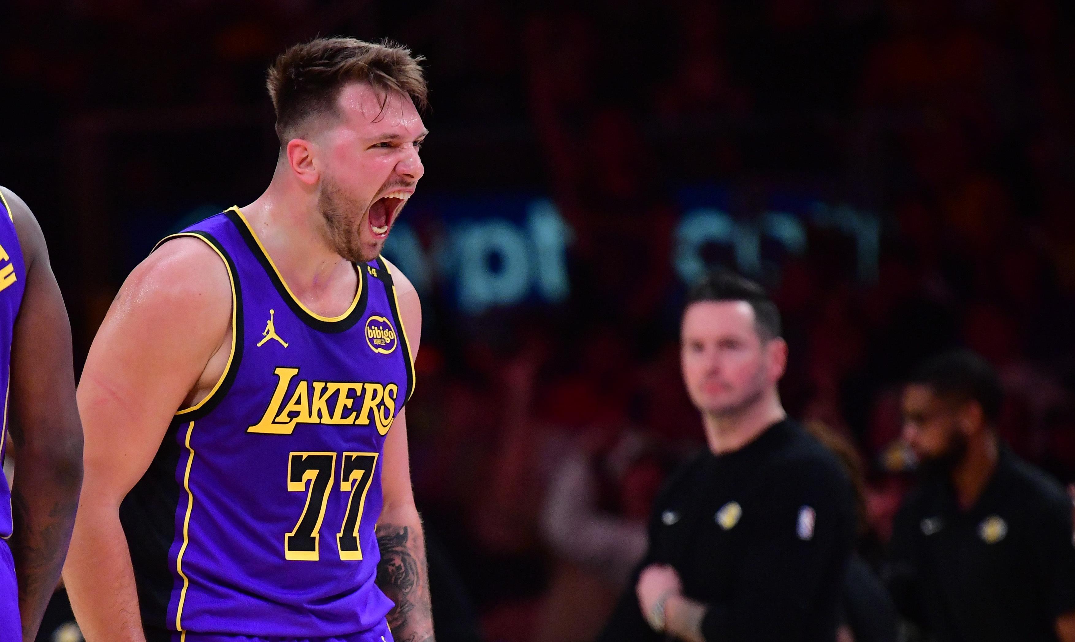 休斯敦火箭迎NBA总决赛关键赛，今夜强势反弹，质疑声四起，阵容厚度经受考验的简单介绍
