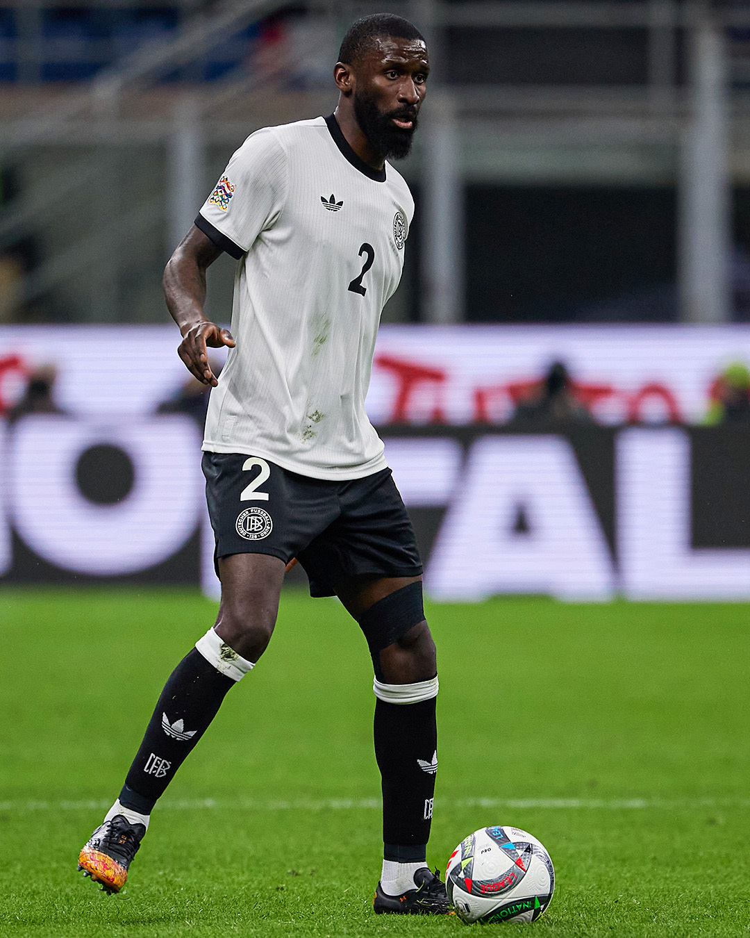 爱游戏-塞维利亚迎亚冠关键赛，关键时刻扳平良机，目标明确，资深球员宣示担当(塞维利亚队三连冠球员)