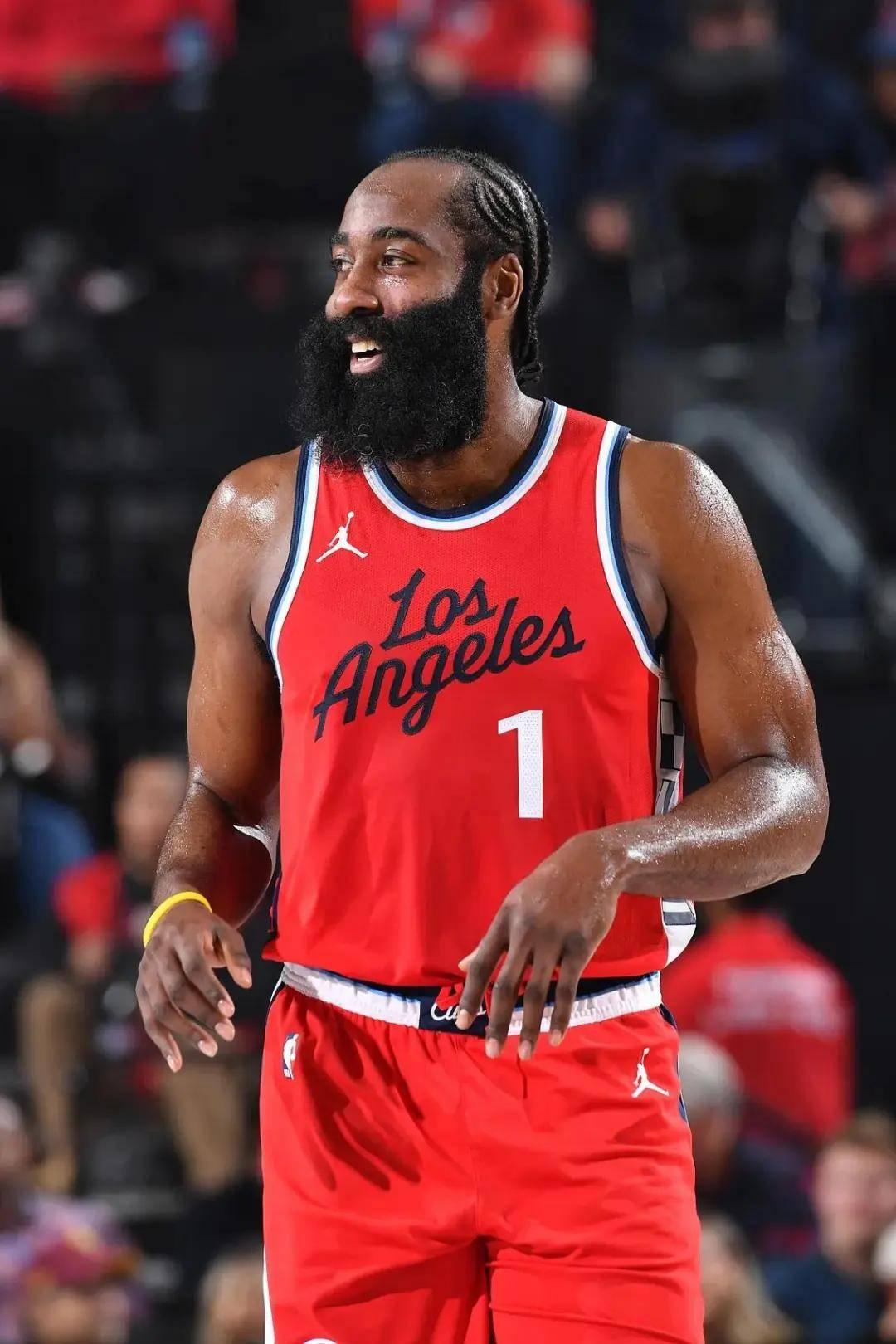 爱游戏-哈登赛事官方发布比分优势明显新规，老鹰争议不断！的简单介绍