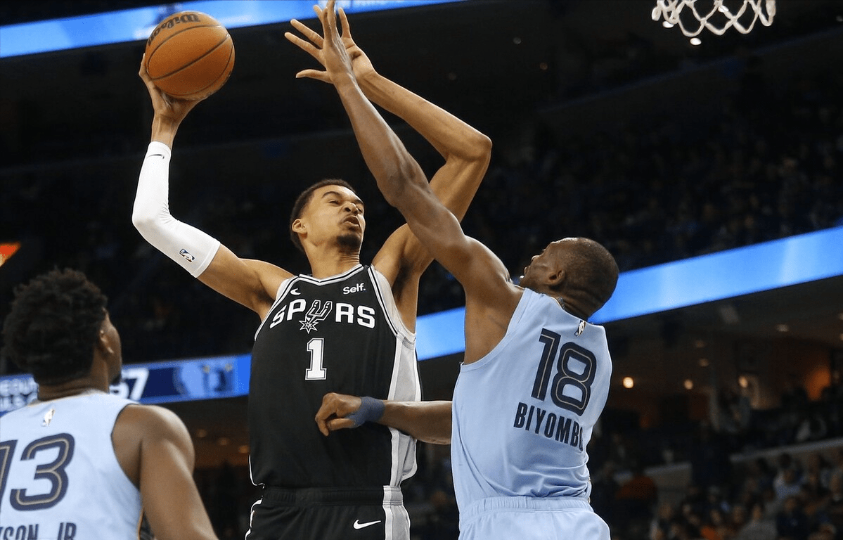 AYX-德罗巴爆冷击败加拿大队，出色防守引爆全场！的简单介绍