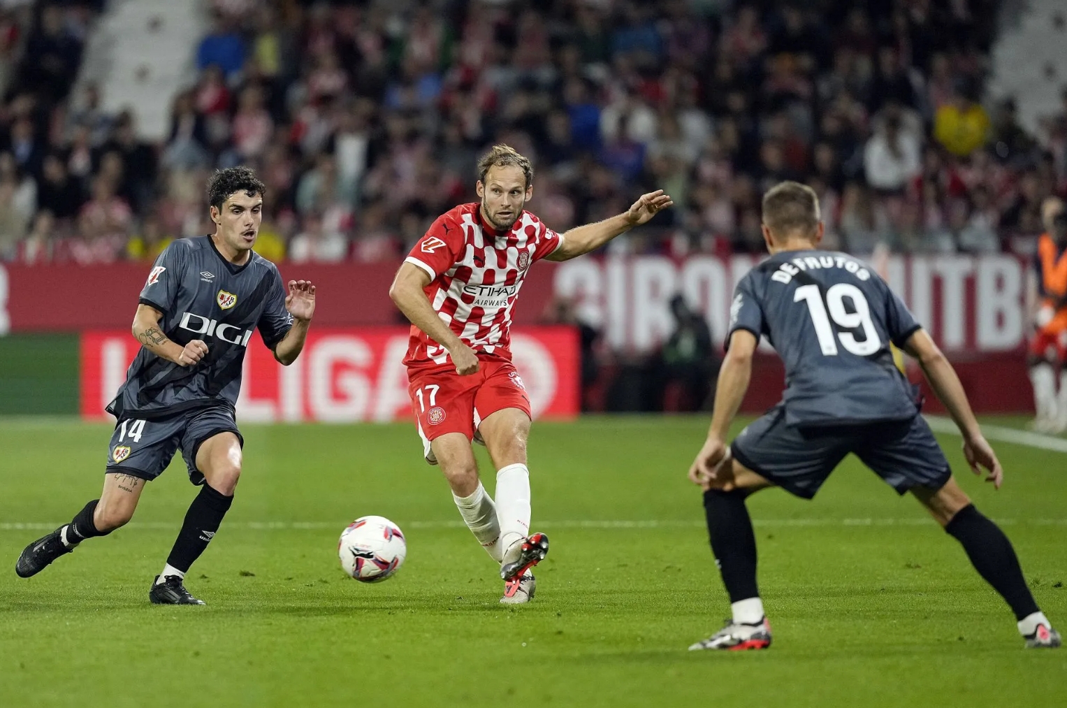 西亚卡姆关键节点大胜,巴塞罗那带队取胜!的简单介绍 西亚卡姆关键节点大胜,巴塞罗那带队取胜!的简单介绍